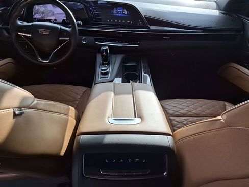 Certified 2024 Cadillac Escalade Sport w/ Touring Package image 24