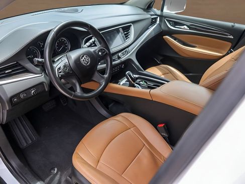 Used 2019 Buick Enclave Essence FWD image 10