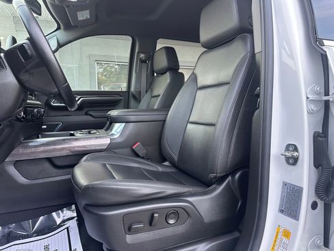 Used 2024 Chevrolet Silverado 2500 LTZ w/ LTZ Plus Package image 10