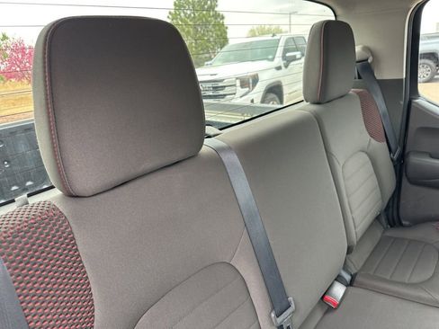 Used 2012 Nissan Frontier PRO-4X image 22