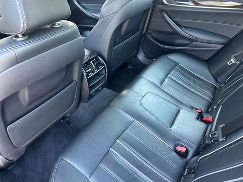 Used 2019 BMW 530e RWD image 28
