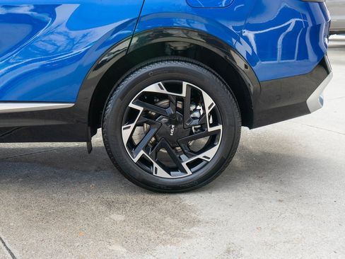 Certified 2025 Kia Sportage SX image 31