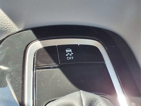 Used 2026 Toyota Corolla LE FWD image 17