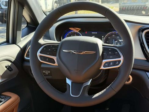 New 2026 Chrysler Pacifica Pinnacle FWD image 19