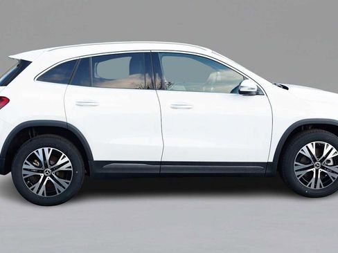 Used 2026 Mercedes-Benz GLA 250 4MATIC image 4