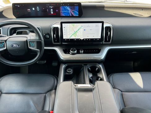 Certified 2025 Ford Expedition Max Platinum AWD/4WD image 14