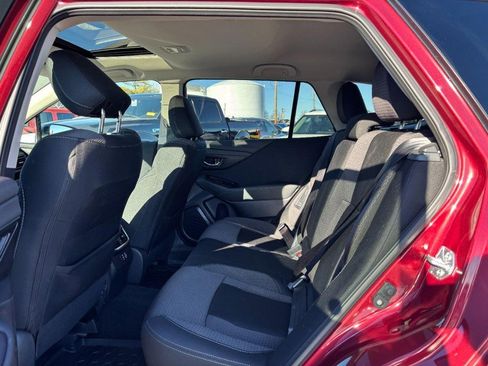 Used 2025 Subaru Outback Premium image 12