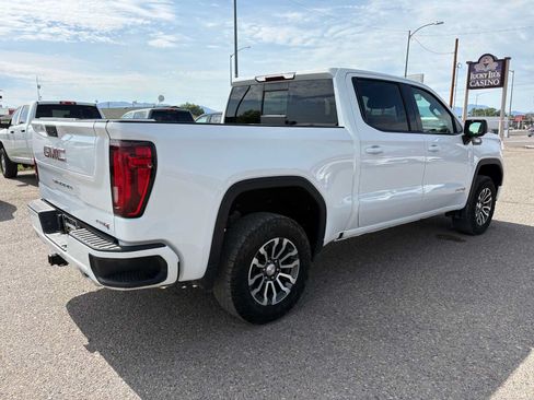 Used 2021 GMC Sierra 1500 AT4 w/ AT4 Preferred Package AWD/4WD image 3