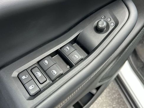 Certified 2023 Jeep Grand Cherokee Altitude image 16