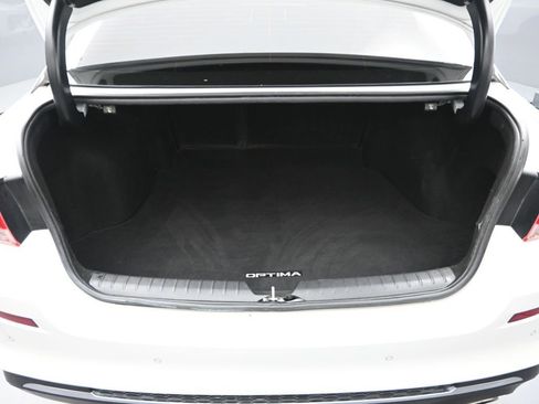 Certified 2020 Kia Optima LX FWD image 32
