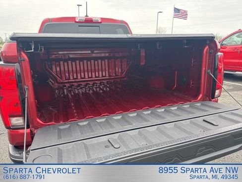 Used 2023 Chevrolet Colorado Z71 w/ Z71 Convenience Package 2 AWD/4WD image 35