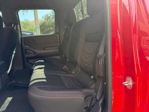 Used 2026 Nissan Frontier PRO-4X AWD/4WD image 17