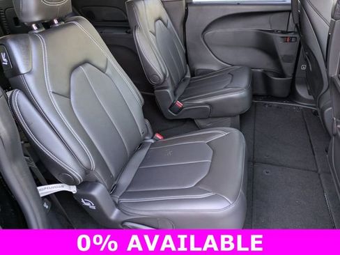 New 2026 Chrysler Pacifica Select image 29