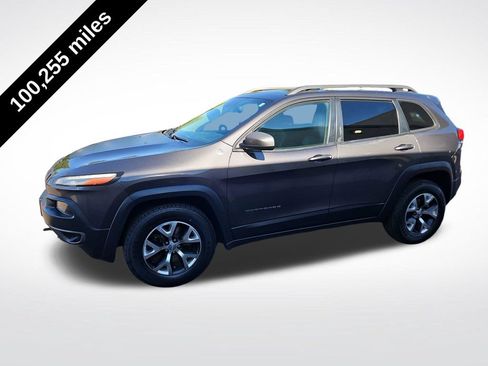 Used 2015 Jeep Cherokee Trailhawk w/ Comfort/Convenience Group AWD/4WD image 2