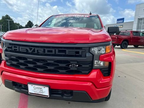 Used 2022 Chevrolet Silverado 1500 Custom w/ LPO, Dark Essentials Package RWD image 3