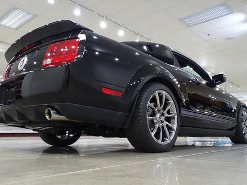 Used 2007 Ford Mustang Shelby GT500 RWD image 16
