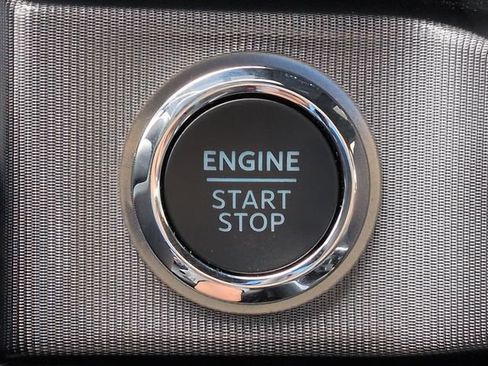 Used 2025 Ford F350 Platinum w/ FX4 Off-Road Package AWD/4WD image 32