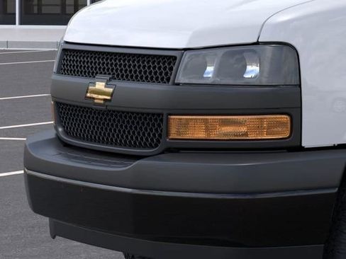 New 2025 Chevrolet Express 4500 w/ Power Convenience Package image 13
