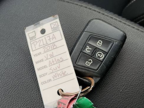 Used 2018 Volkswagen Atlas SE FWD image 34