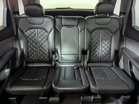 Certified 2023 Audi SQ7 Premium Plus w/ Executive Package AWD/4WD image 13