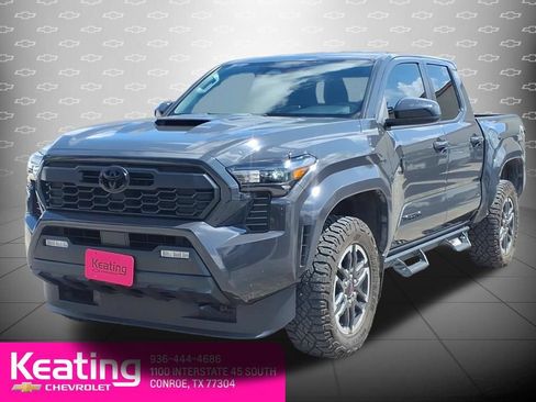 Used 2024 Toyota Tacoma TRD Sport AWD/4WD image 6