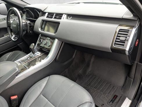 Used 2014 Land Rover Range Rover Sport HSE image 25