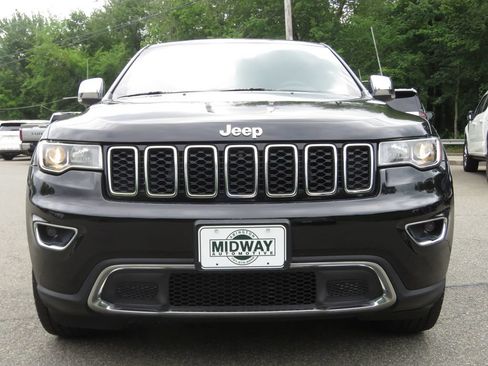 Used 2018 Jeep Grand Cherokee Limited AWD/4WD image 2