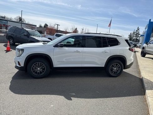 New 2025 GMC Acadia Elevation image 5