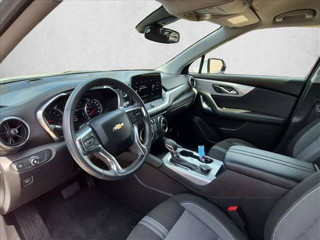 Used 2025 Chevrolet Blazer LT AWD/4WD image 10