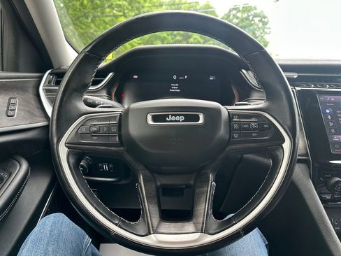 Used 2021 Jeep Grand Cherokee L Limited AWD/4WD image 12