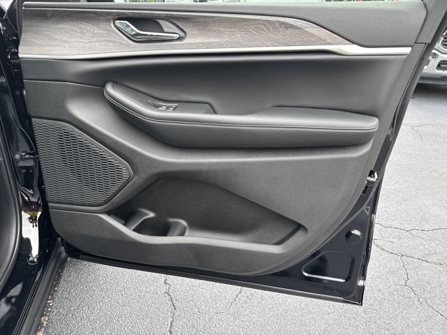 New 2027 Jeep Grand Cherokee 4WD image 13