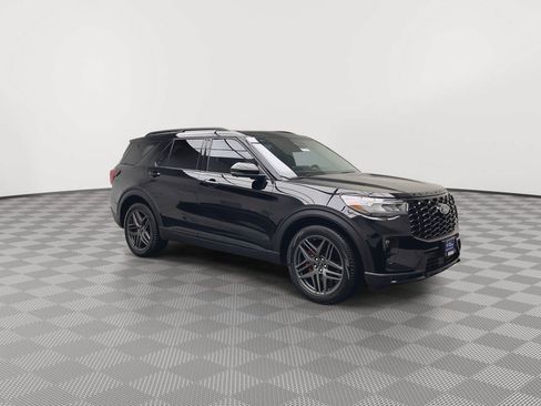 Used 2025 Ford Explorer ST AWD/4WD image 41