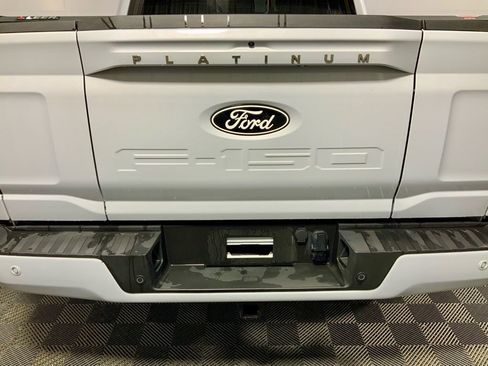 Used 2025 Ford F150 Platinum image 12