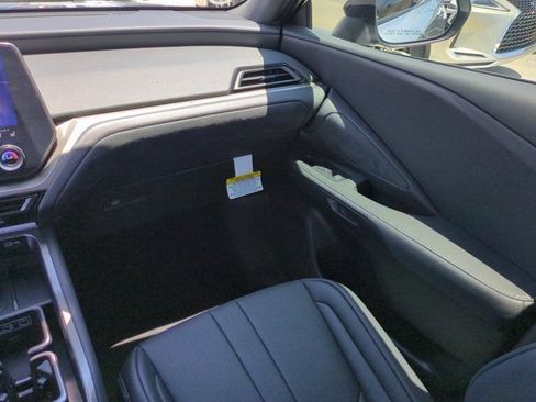 New 2026 Lexus TX 500h AWD image 16