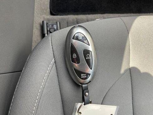 Used 2024 Hyundai Elantra Blue FWD image 22