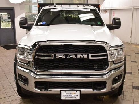Used 2024 RAM 5500 Tradesman w/ Chrome Appearance Group image 2
