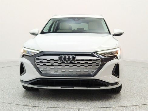Used 2024 Audi Q8 e-tron Premium Plus w/ Premium Plus Package AWD/4WD image 2