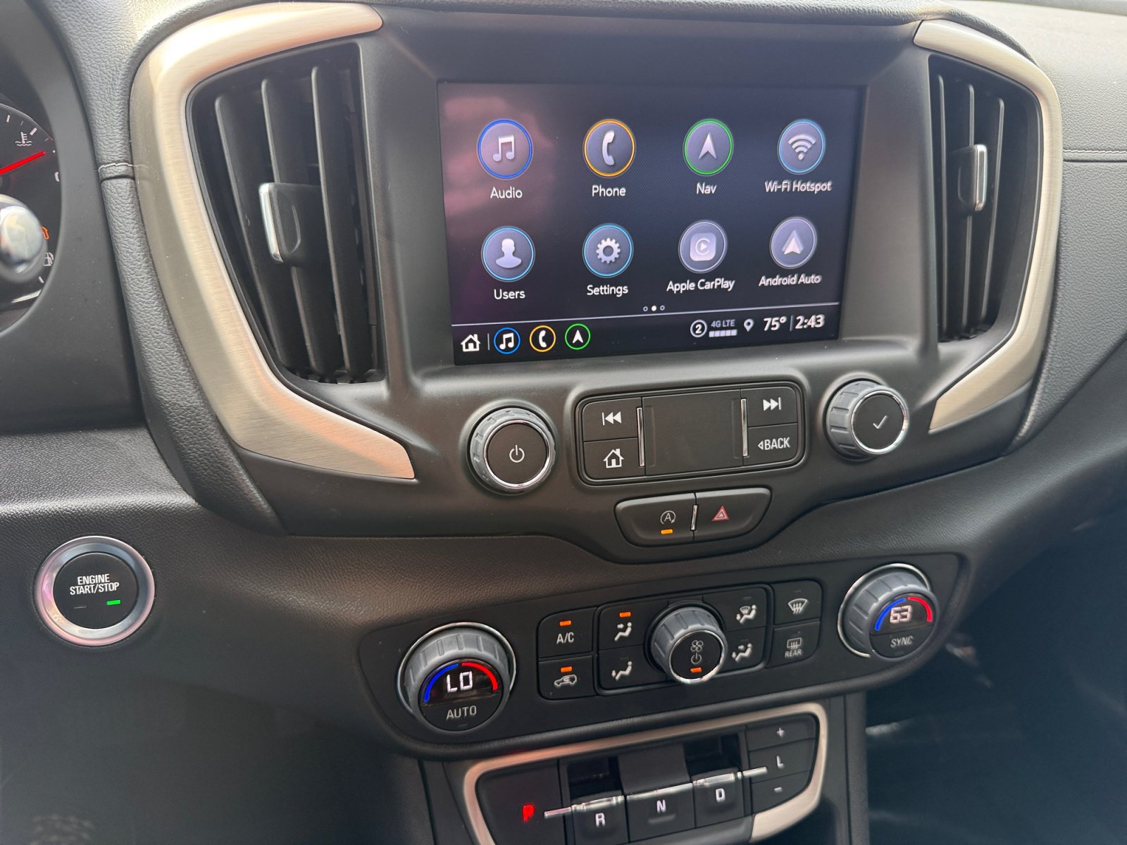 Used 2024 GMC Terrain Denali w/ Denali Premium Package AWD/4WD image 12