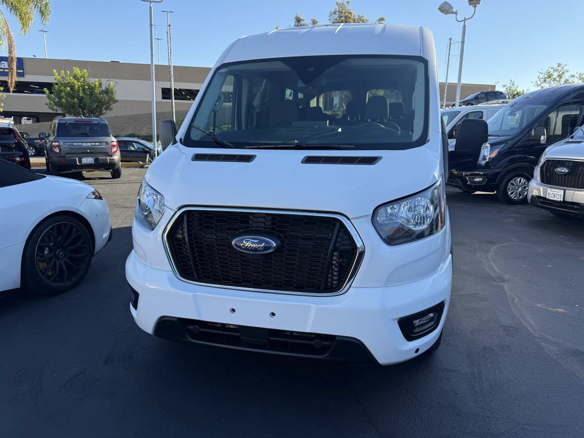 Used 2024 Ford Transit 350 XLT RWD image 2