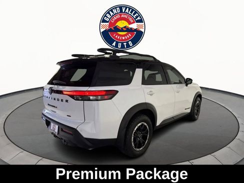 Used 2025 Nissan Pathfinder Rock Creek image 6
