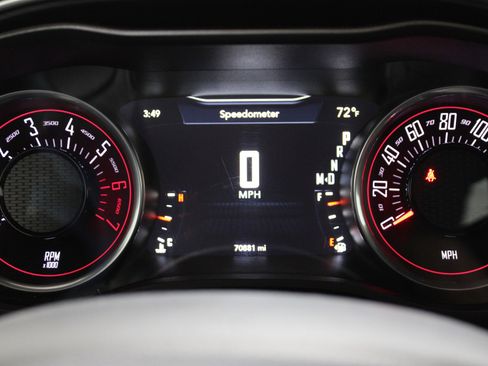 Used 2016 Dodge Challenger R/T image 12