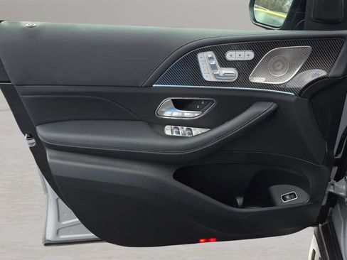 Used 2025 Mercedes-Benz GLS 63 AMG 4MATIC image 18