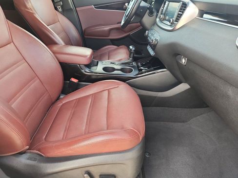 Used 2017 Kia Sorento SX FWD image 29