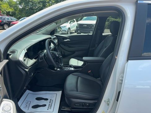 Used 2024 Buick Encore GX Sport Touring w/ Experience Buick Package AWD/4WD image 12
