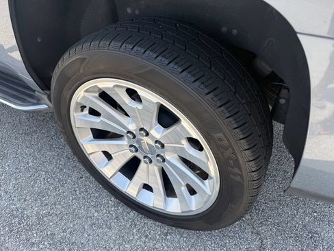 Used 2016 Cadillac Escalade Luxury AWD/4WD image 9