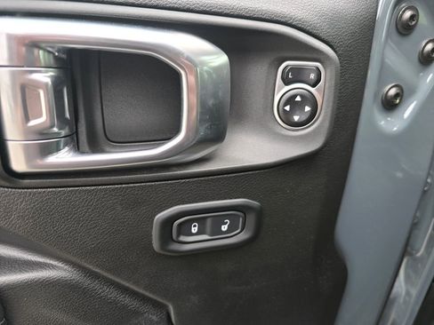 Used 2024 Jeep Wrangler Unlimited Sport AWD/4WD image 26
