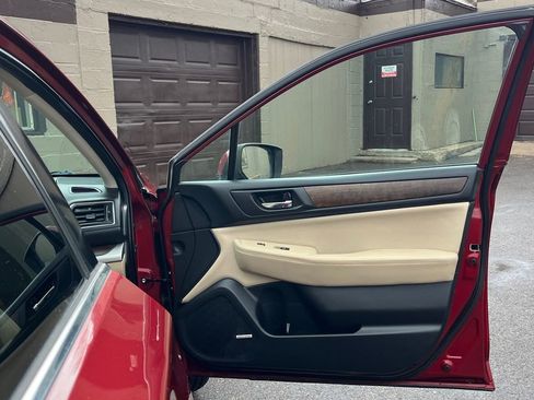 Used 2016 Subaru Outback 2.5i Limited image 11