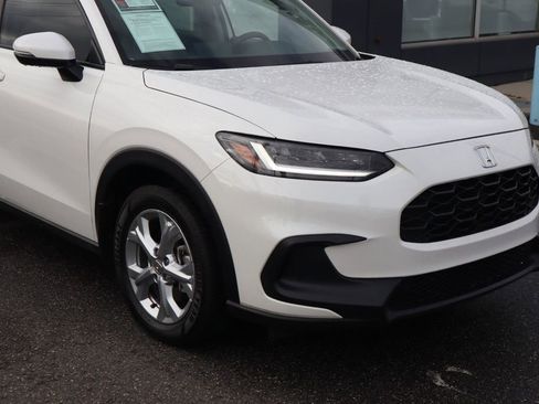 Used 2025 Honda HR-V LX image 4