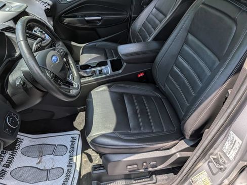 Used 2017 Ford Escape Titanium FWD image 18
