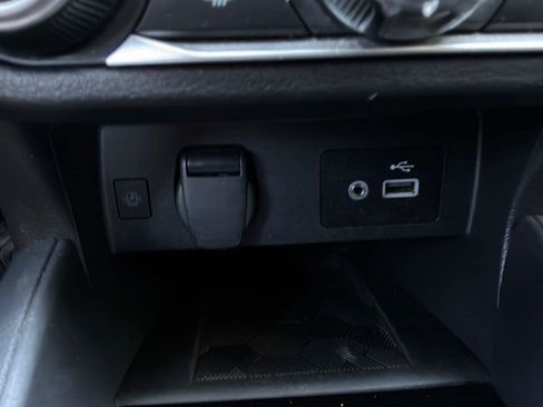 Used 2025 Nissan Versa SV FWD image 23